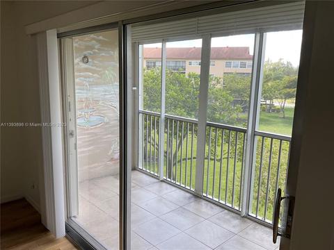 13000 SW 15th Ct #303U, Pembroke Pines, FL 33027