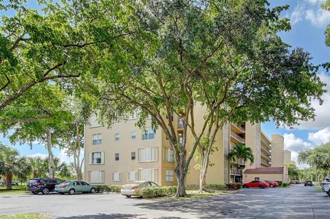 4570 NW 18th Ave #707, Pompano Beach, FL 33064