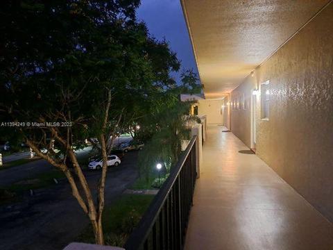 151 Berkley Rd #306, Hollywood, FL 33024