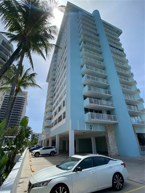 5838 Collins Ave #2D, Miami Beach, FL 33140