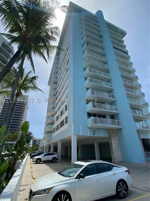 5838 Collins Ave #2D, Miami Beach, FL 33140