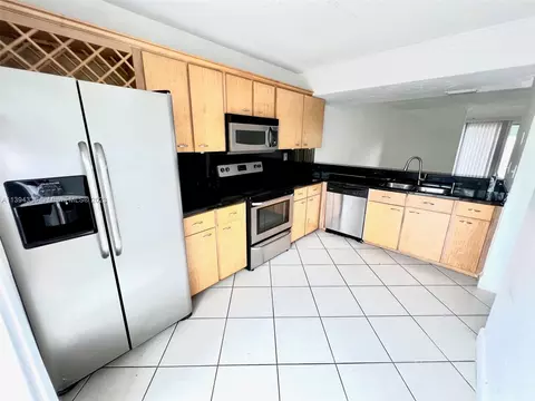 854 Crystal Lake Dr #854, Pompano Beach, FL 33064