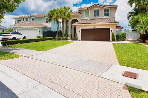 16277 SW 44th St, Miami, FL 33185