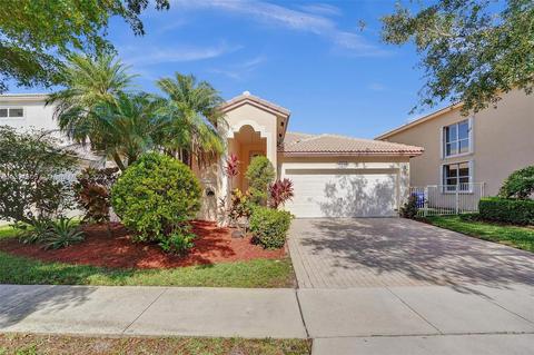 1282 NW 168th Ave, Pembroke Pines, FL 33028