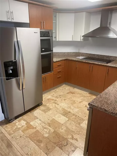 170 SE 14th St #1606, Miami, FL 33131