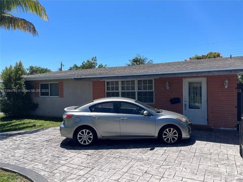 8140 NW 11th Ct, Pembroke Pines, FL 33024