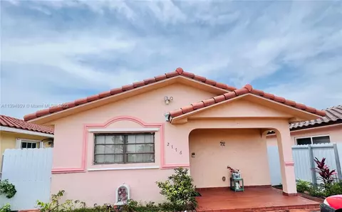 2776 W 71st Pl, Hialeah, FL 33016