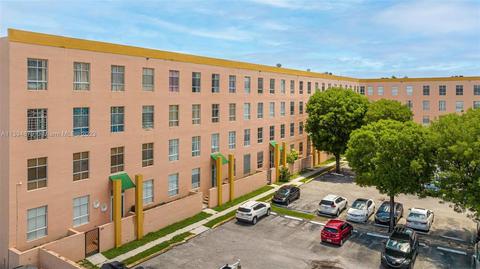 7420 W 20th Ave #250, Hialeah, FL 33016