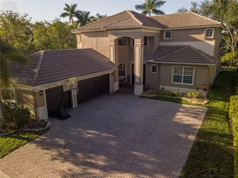 10732 NW 61st Ct, Parkland, FL 33076