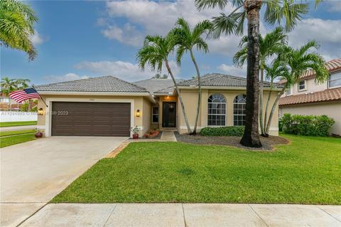 17841 NW 15th Ct, Pembroke Pines, FL 33029