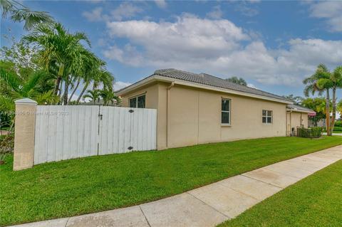 17841 NW 15th Ct, Pembroke Pines, FL 33029 photo 3