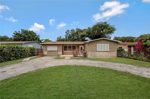 451 NE 160th Ter, Miami, FL 33162