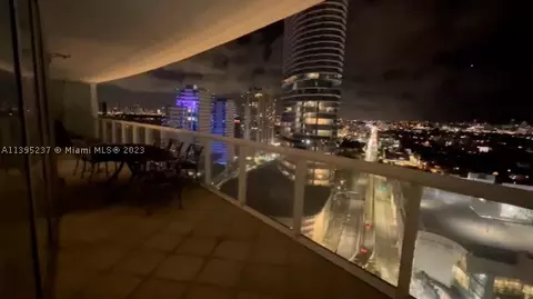 450 Alton Rd #2110, Miami Beach, FL 33139