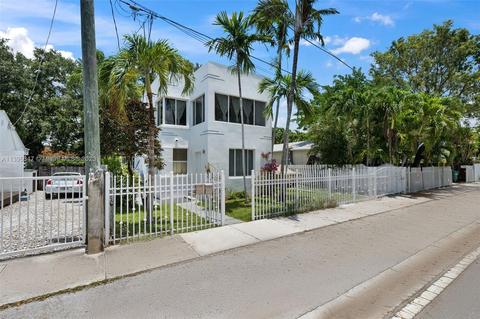 555 NE 70th St, Miami, FL 33138