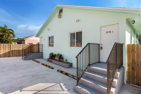 2738 NW 28th St, Miami, FL 33142
