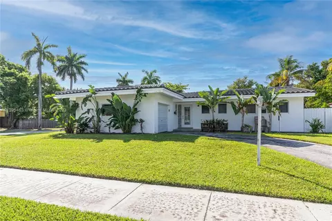 14781 S Spur Dr, Miami, FL 33161