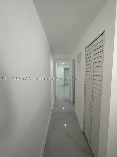 685 E 9th Ln, Hialeah, FL 33010 photo 1