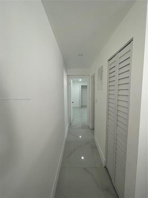 685 E 9th Ln, Hialeah, FL 33010
