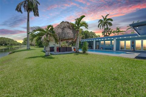 14675 SW 78 Ave, Palmetto Bay, FL 33158