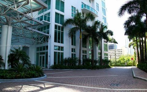 31 SE 5th St #303, Miami, FL 33131