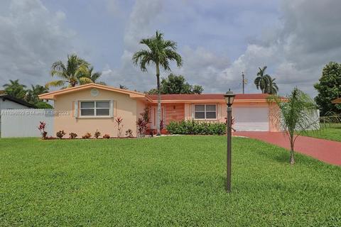 1550 NW 77th Way, Pembroke Pines, FL 33024