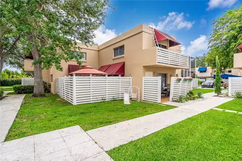 14384 SW 97th Ter, Miami, FL 33186