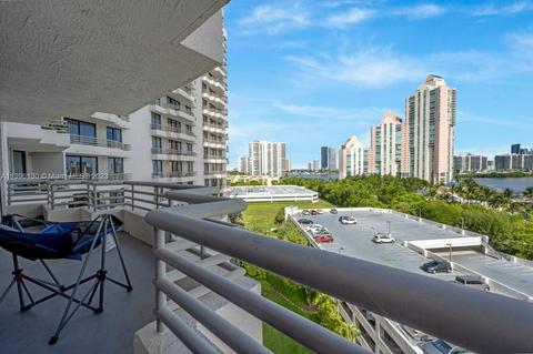 3300 NE 191st St #1017, Aventura, FL 33180
