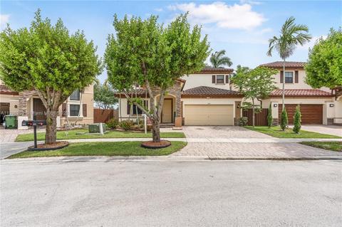 2664 NE 1 St, Homestead, FL 33033