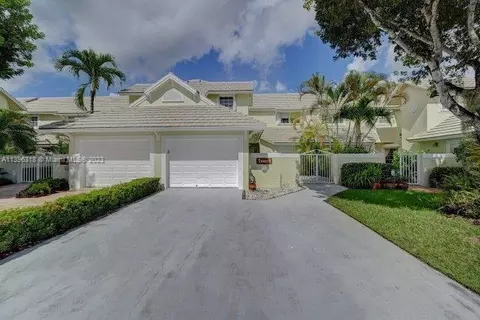 9927 NW 49th Ter, Doral, FL 33178