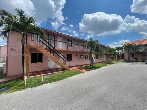 2166 W 60th St #15103, Hialeah, FL 33016