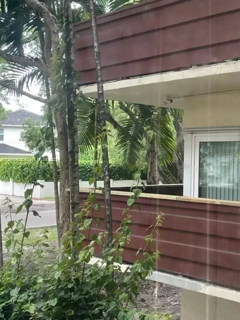 1205 Mariposa Ave #218, Coral Gables, FL 33146