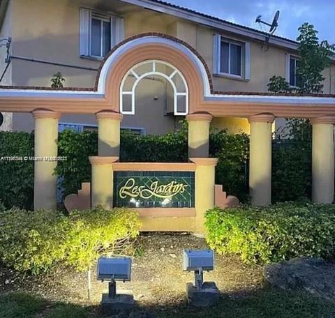 8230 NW 10th St #7, Miami, FL 33126