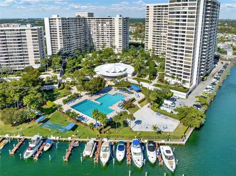 500 Three Islands Blvd #321, Hallandale Beach, FL 33009