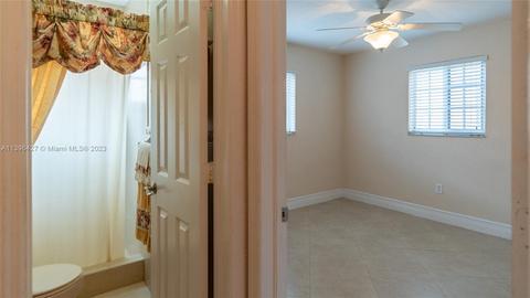 110 W 39th Pl, Hialeah, FL 33012 photo 9