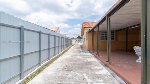 110 W 39th Pl, Hialeah, FL 33012 photo 60