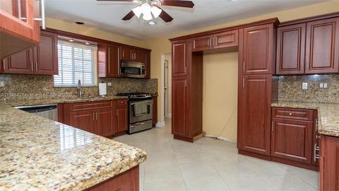 110 W 39th Pl, Hialeah, FL 33012 photo 24