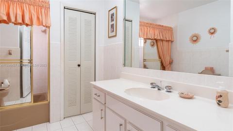 110 W 39th Pl, Hialeah, FL 33012 photo 34