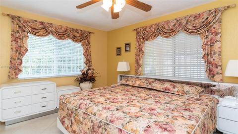 110 W 39th Pl, Hialeah, FL 33012 photo 31