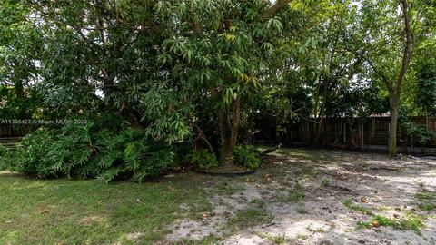 110 W 39th Pl, Hialeah, FL 33012 photo 62
