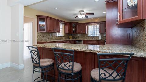 110 W 39th Pl, Hialeah, FL 33012 photo 23