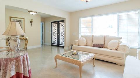 110 W 39th Pl, Hialeah, FL 33012 photo 7