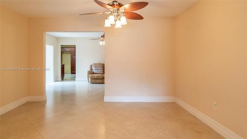 110 W 39th Pl, Hialeah, FL 33012 photo 8