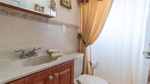 110 W 39th Pl, Hialeah, FL 33012 photo 12