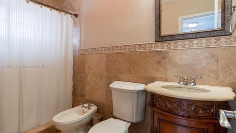 110 W 39th Pl, Hialeah, FL 33012 photo 42