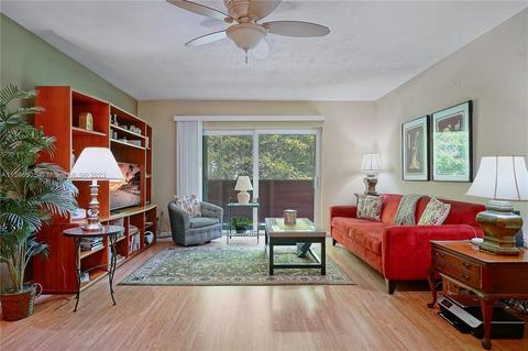 1205 Mariposa Ave #403, Coral Gables, FL 33146