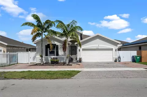 27545 SW 133rd Path, Homestead, FL 33032