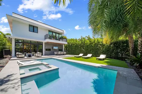 4485 Post Ave, Miami Beach, FL 33140