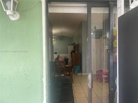 2672 W 72nd St, Hialeah, FL 33016 photo 28
