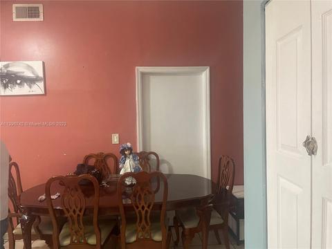 2672 W 72nd St, Hialeah, FL 33016 photo 8