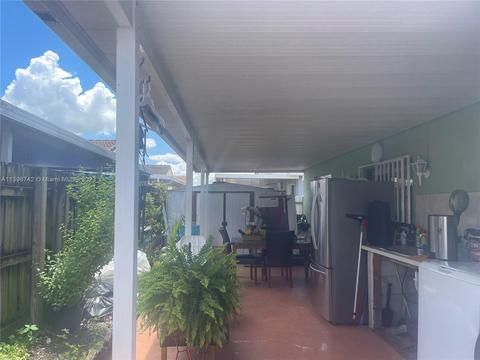 2672 W 72nd St, Hialeah, FL 33016 photo 30